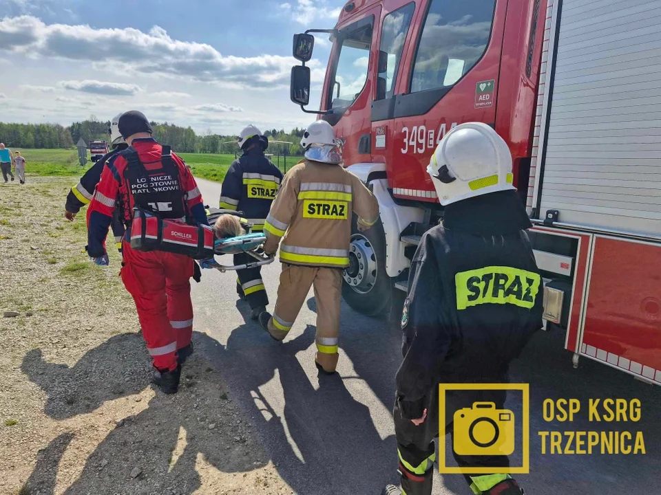 Groźny wypadek w powiecie. 11-latka spadła z huśtawki, interweniowało LPR - Zdjęcie główne