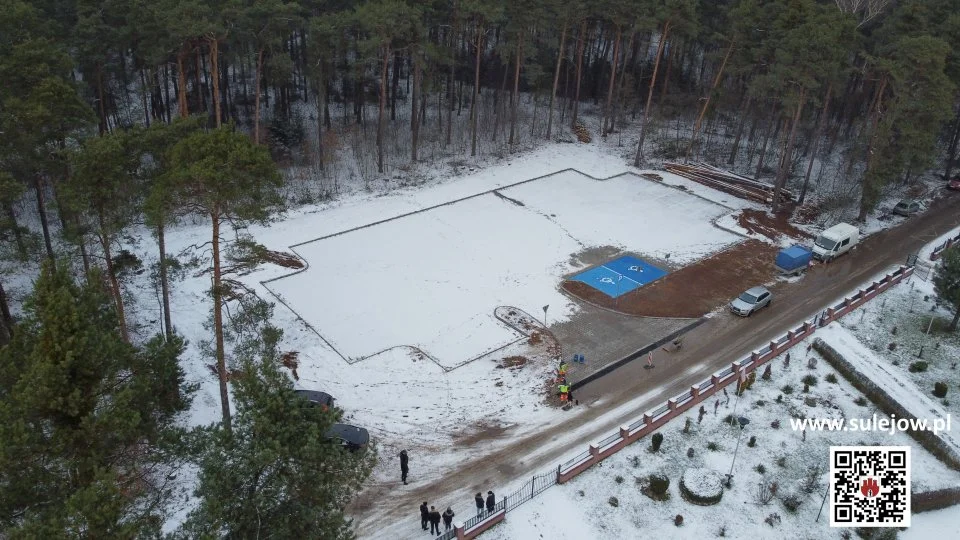 W powiecie wybudowano nowy parking. Inwestycja powstała w ekspresowym tempie - Zdjęcie główne