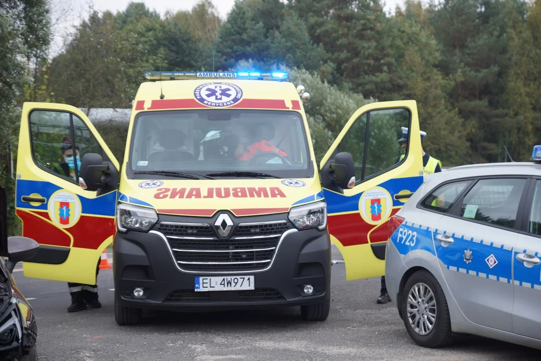 Mężczyzna zjechał z drogi i wjechał do rowu. Był pijany - Zdjęcie główne