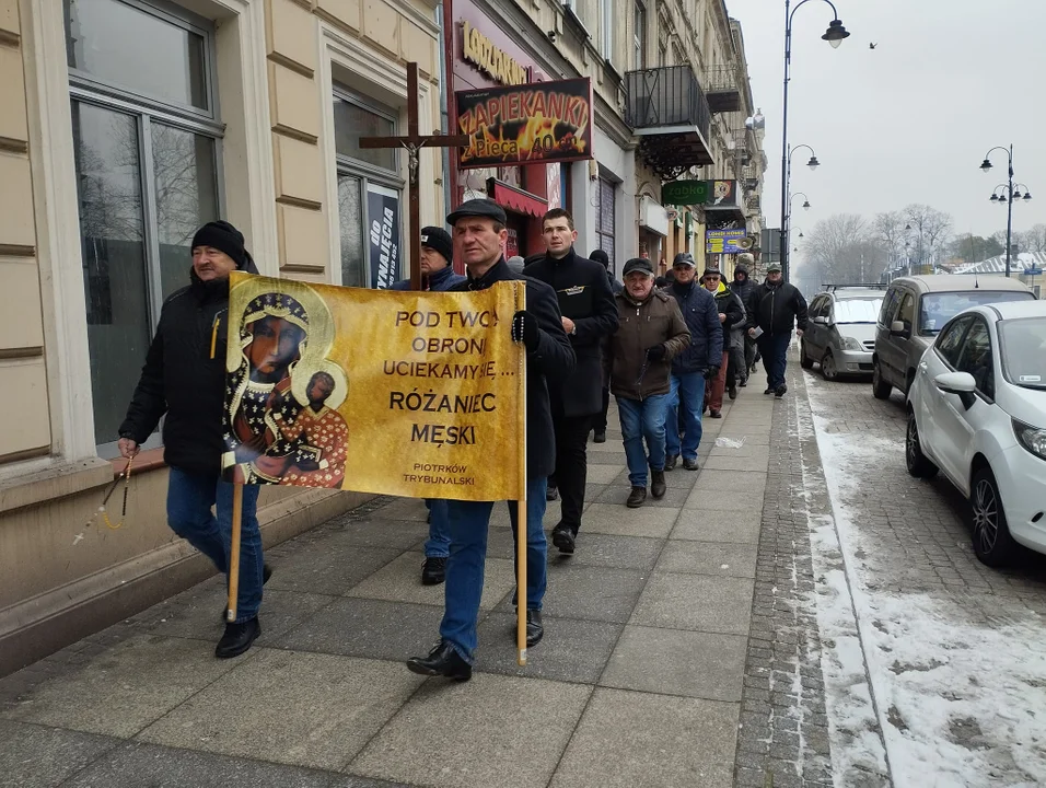 Piotrkowianie po raz ostatni przeszli ulicami miasta - Zdjęcie główne