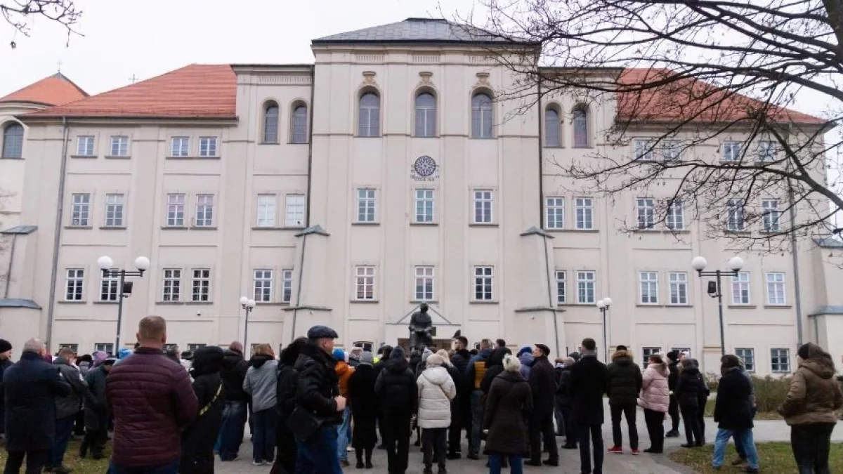 Wraca sprawa tragicznej śmierci w Piotrkowie. „Wpisy były bardzo obraźliwe” - Zdjęcie główne