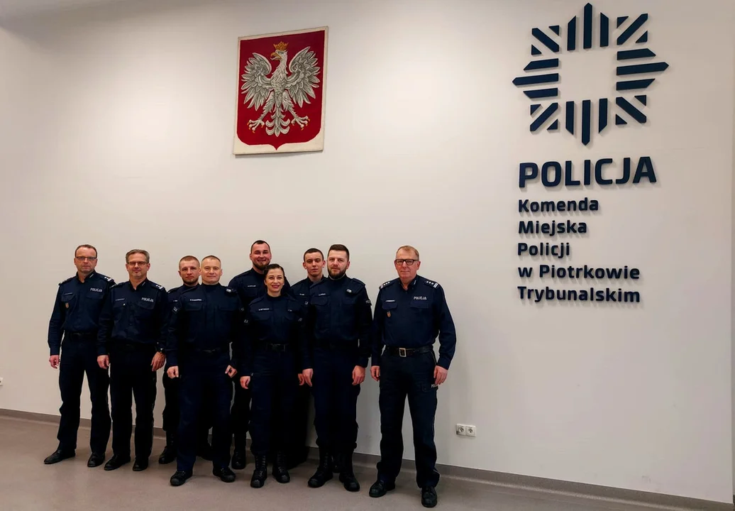 Nowi policjanci w piotrkowskiej jednostce - Zdjęcie główne