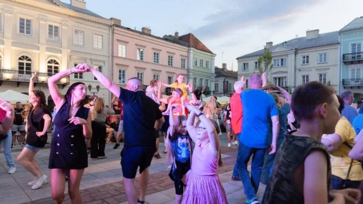 Piotrkowska potańcówka powraca. Znamy terminy miejskich imprez