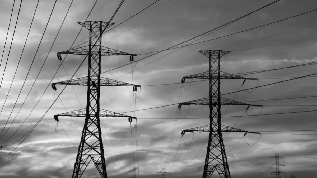 Liczne wyłączenia prądu w Piotrkowie i powiecie piotrkowskim. Gdzie wystąpią utrudnienia dla mieszkańców?