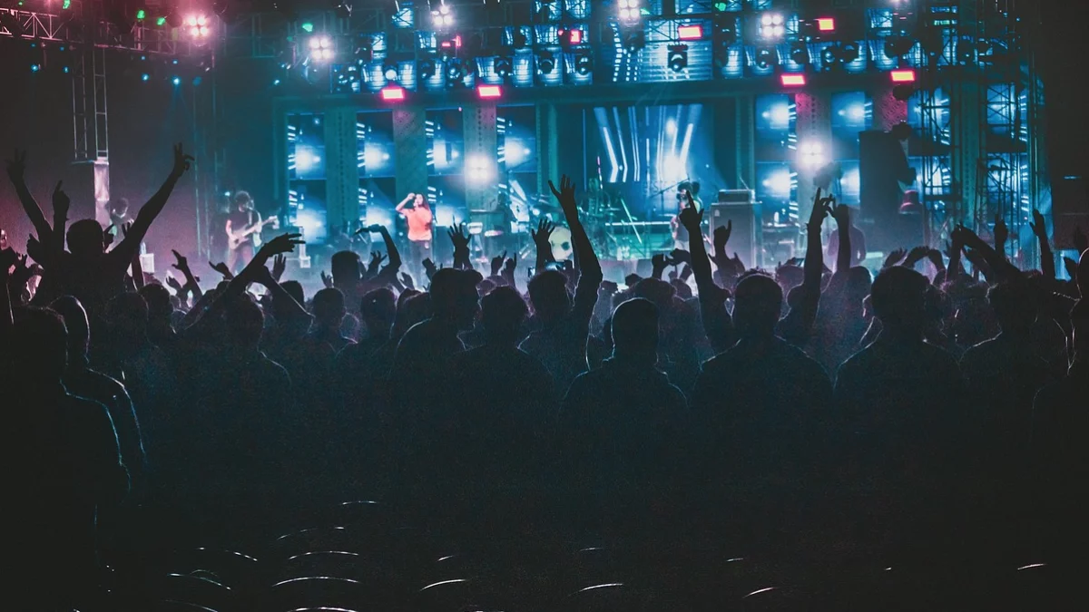 Gwiazdy polskiej i zagranicznej sceny muzycznej wystąpią w Łódzkiem. Bilety znikają z dnia na dzień!