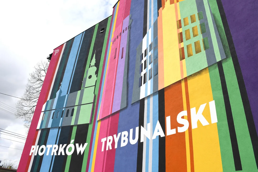 Piotrkowski mural już gotowy. Co o malowidle sądzą mieszkańcy? [SONDA] - Zdjęcie główne