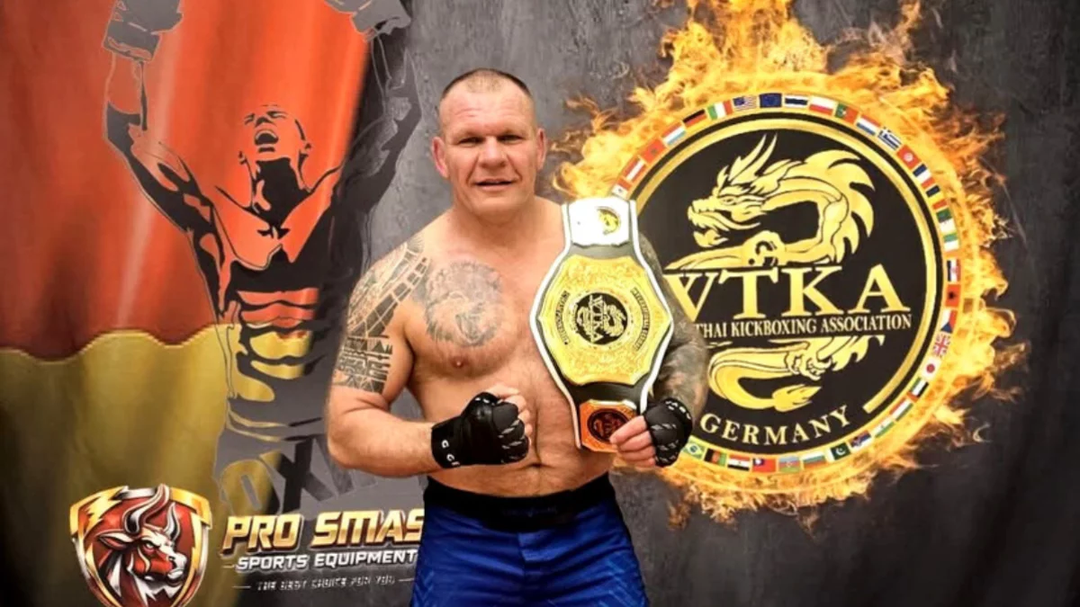 Sukces policjanta z Piotrkowa. Zdobył PAS WTKA w Kickboxingu