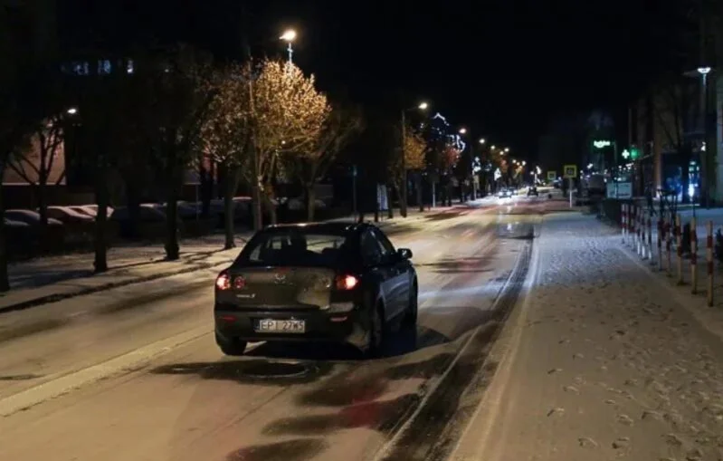 Niebezpiecznie na drogach Piotrkowa i regionu. Kierowcy powinni uważać - Zdjęcie główne