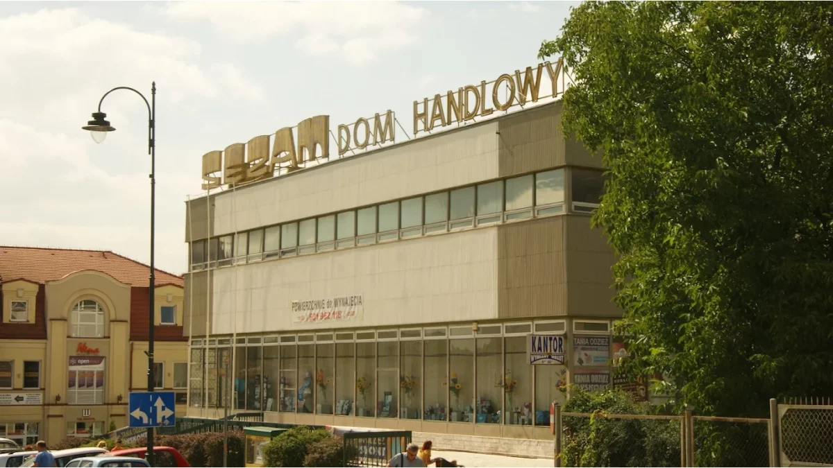 "Sezam" w Piotrkowie. Dom handlowy przetrwał wiele zmian [ZDJĘCIA]