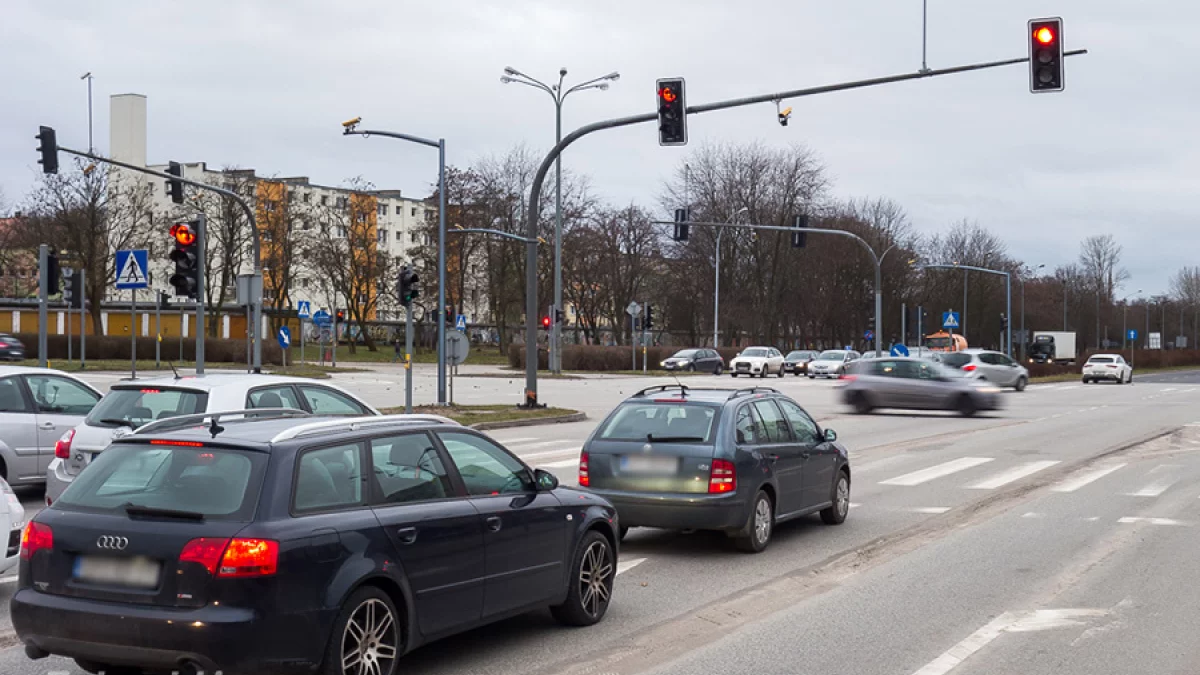 Zmiany na skrzyżowaniach w Piotrkowie. Zapowiadają "zieloną falę" - Zdjęcie główne