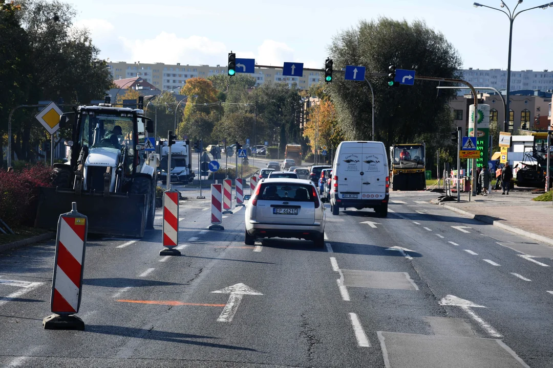 Wymienią asfalt na jednej z dróg. Ruszyły już prace remontowe - Zdjęcie główne