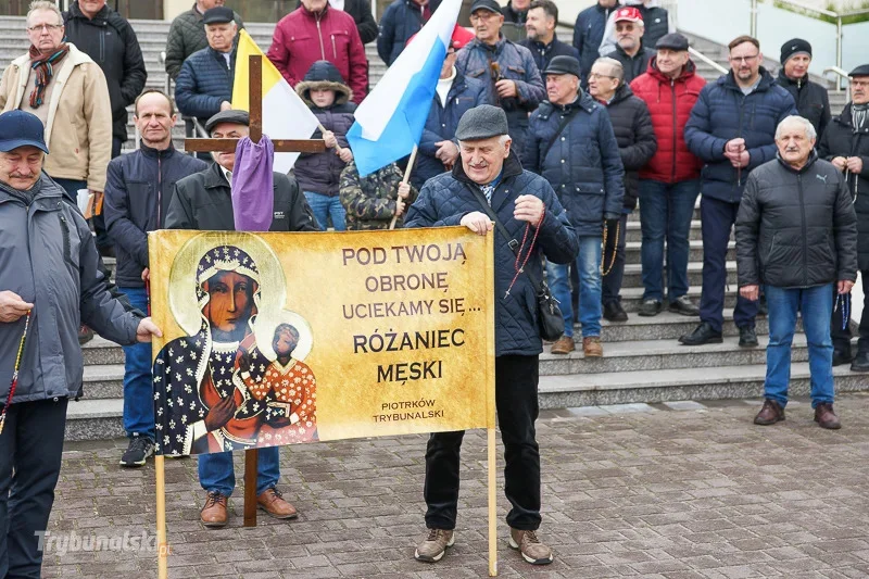 Jubileuszowy 50. Męski Różaniec. Uczestnicy kolejny raz przejdą ulicami Piotrkowa - Zdjęcie główne