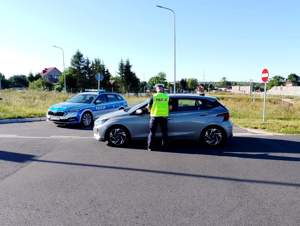 Kompletnie pijani kierowcy na drogach Piotrkowa i powiatu. Policja wystawiła kilkadziesiąt mandatów - Zdjęcie główne