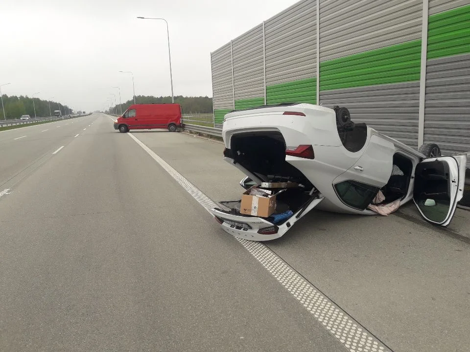 Wypadek na autostradzie A1. Poszkodowanego zabrał śmigłowiec LPR - Zdjęcie główne