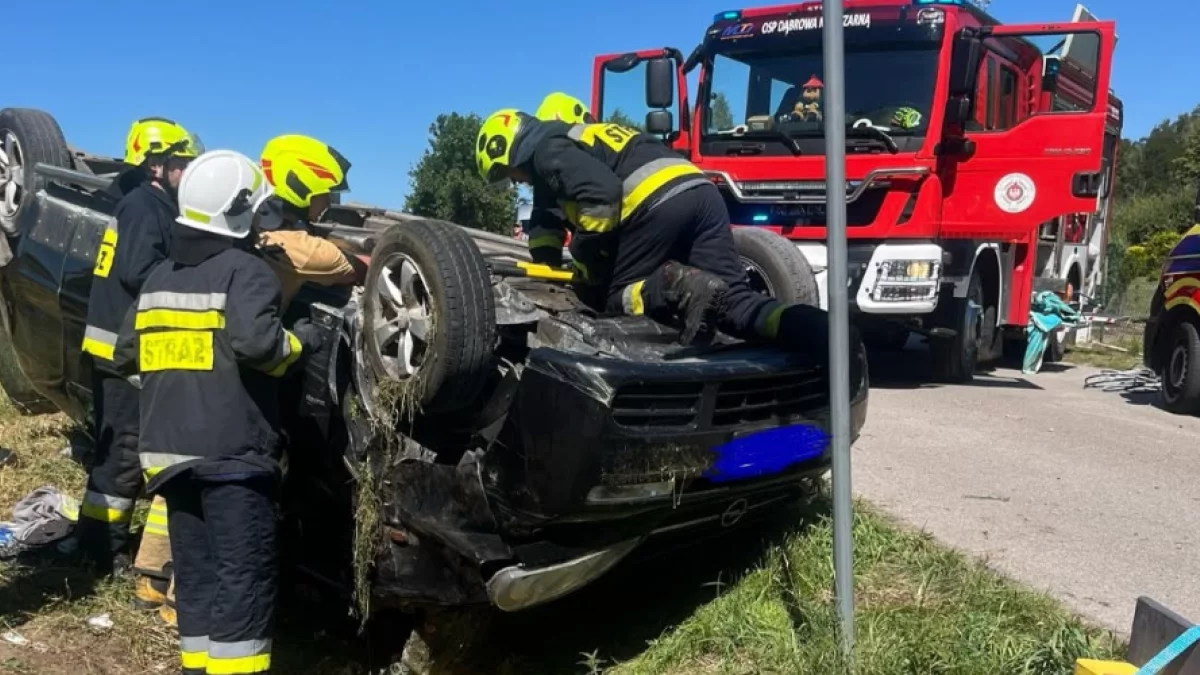 Poważny wypadek w powiecie piotrkowskim. Lądował LPR
