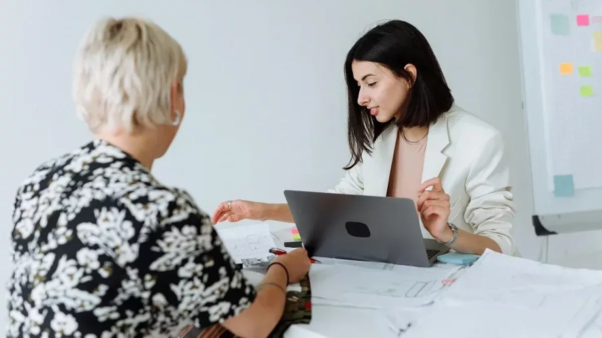 Brytyjski gigant rekrutuje w Piotrkowie. Proponuje kupon na zakupy i...