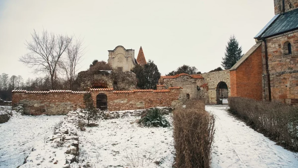Znasz ten obiekt w naszym powiecie? Gościł tu sam król, a dziś zabytek przyciąga ekipy filmowe