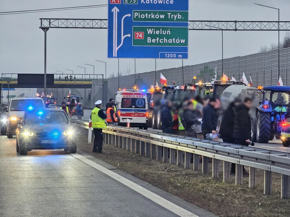 Koniec protestu rolników szybciej niż zakładano. Obyło się bez zakłóceń? [ZDJĘCIA] - Zdjęcie główne