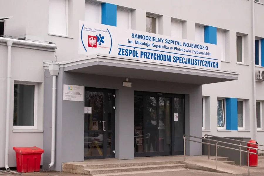 Szpital w Piotrkowie poszukuje specjalistów. Jakie stanowiska są wolne? - Zdjęcie główne