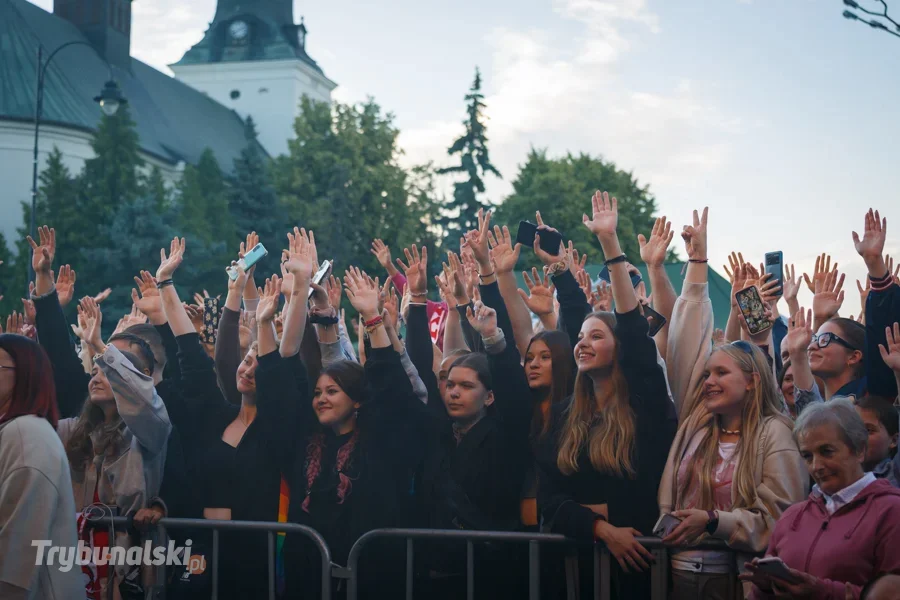 Poznaliśmy kolejną gwiazdę Trybunalskiego Grania. Koncert już wkrótce - Zdjęcie główne