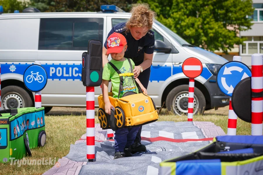 Piknik, konkursy i mecz. Święto Policji w Piotrkowie - Zdjęcie główne