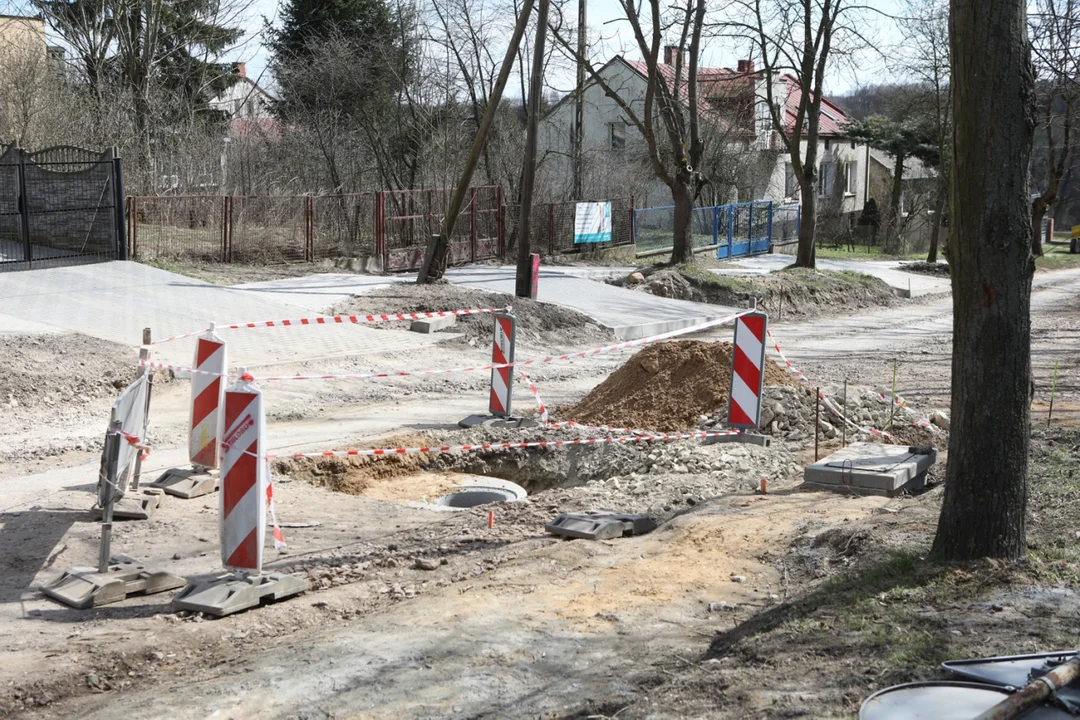 Remonty dróg w powiecie. Uwaga kierowcy: będą utrudnienia! - Zdjęcie główne