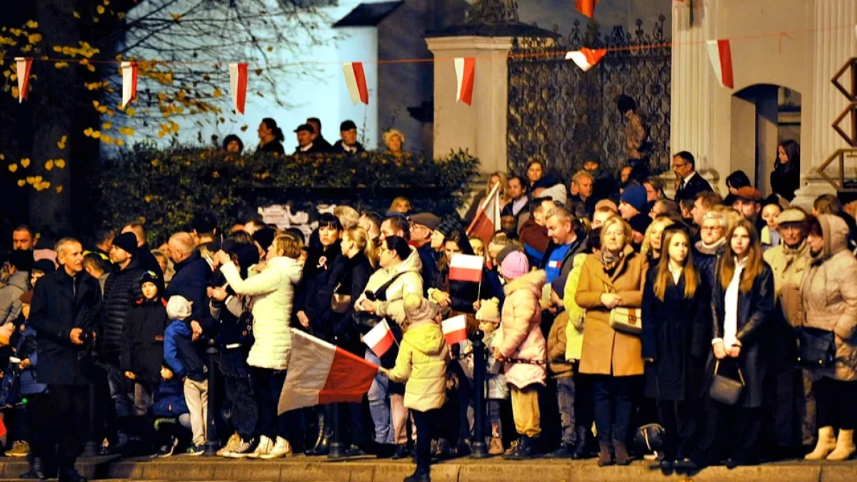 Wielki powrót do przeszłości na Rynku Trybunalskim - Zdjęcie główne