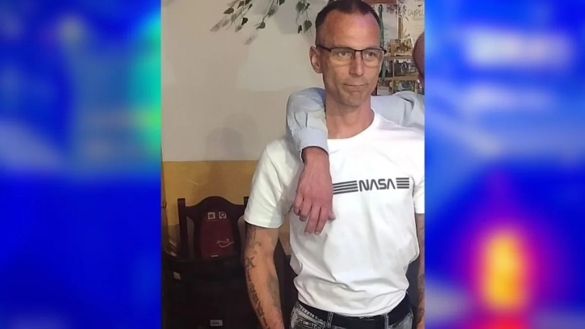 Zaginął 45-letni Adam. Piotrkowska policja prowadzi poszukiwania - Zdjęcie główne