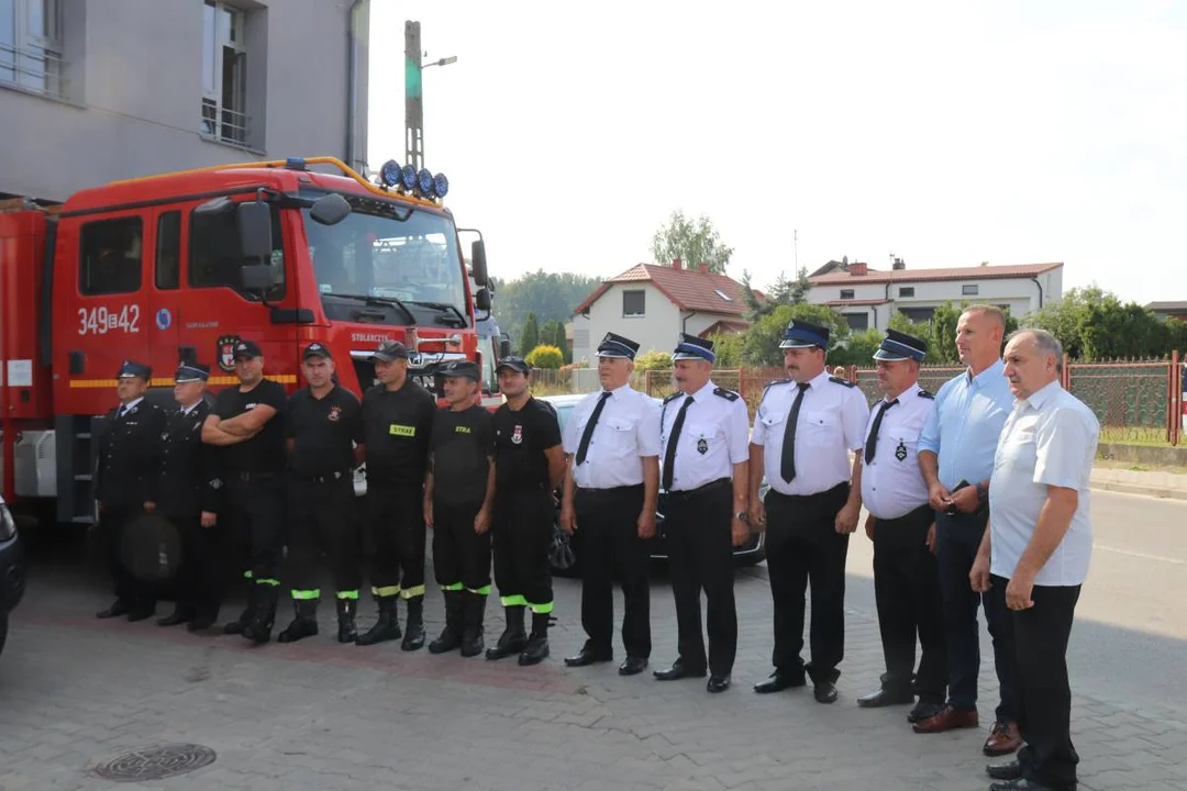 Nowy wóz dla strażaków z OSP - Zdjęcie główne