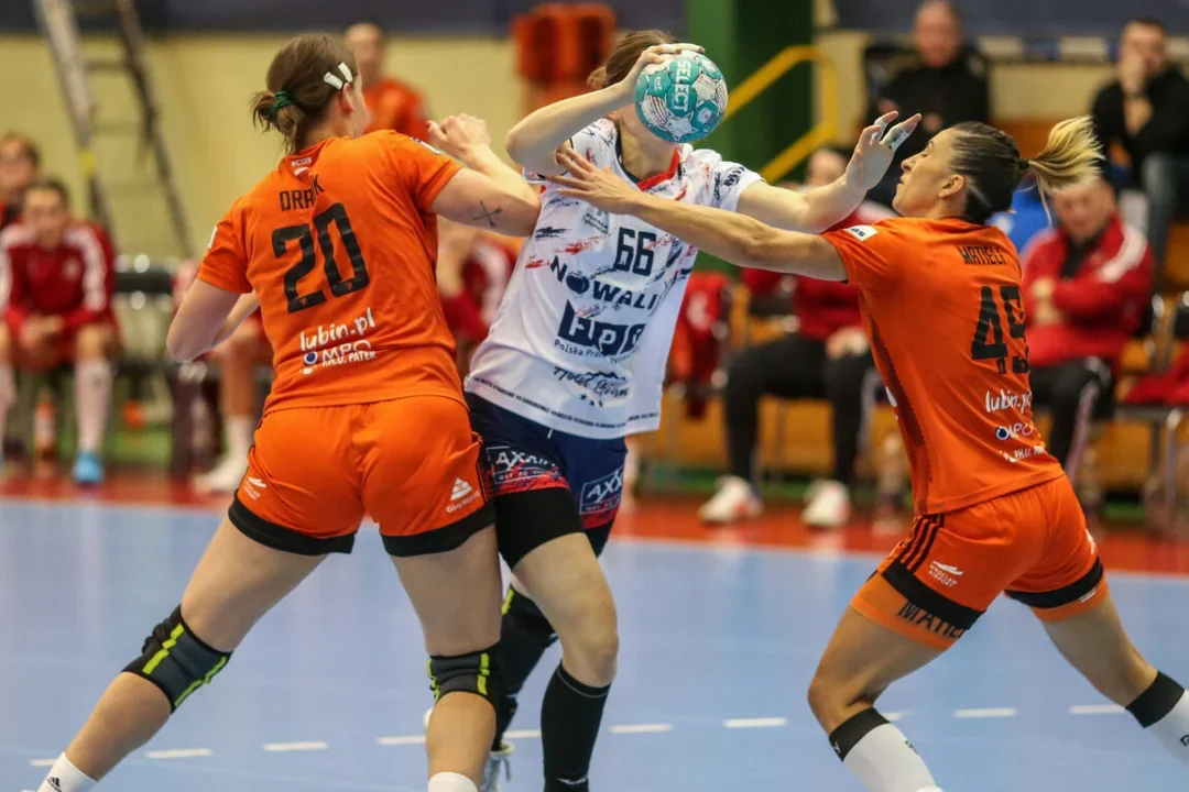 PGNiG Superliga Kobiet:  Piotrcovia zakończyła sezon na boisku mistrza - Zdjęcie główne