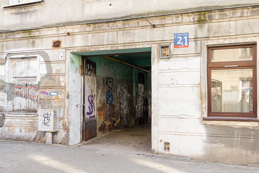 Łódź. Niebezpieczne ulice w Łodzi. Ulica Abramowskiego Łódź (fot. TuŁódź.pl)