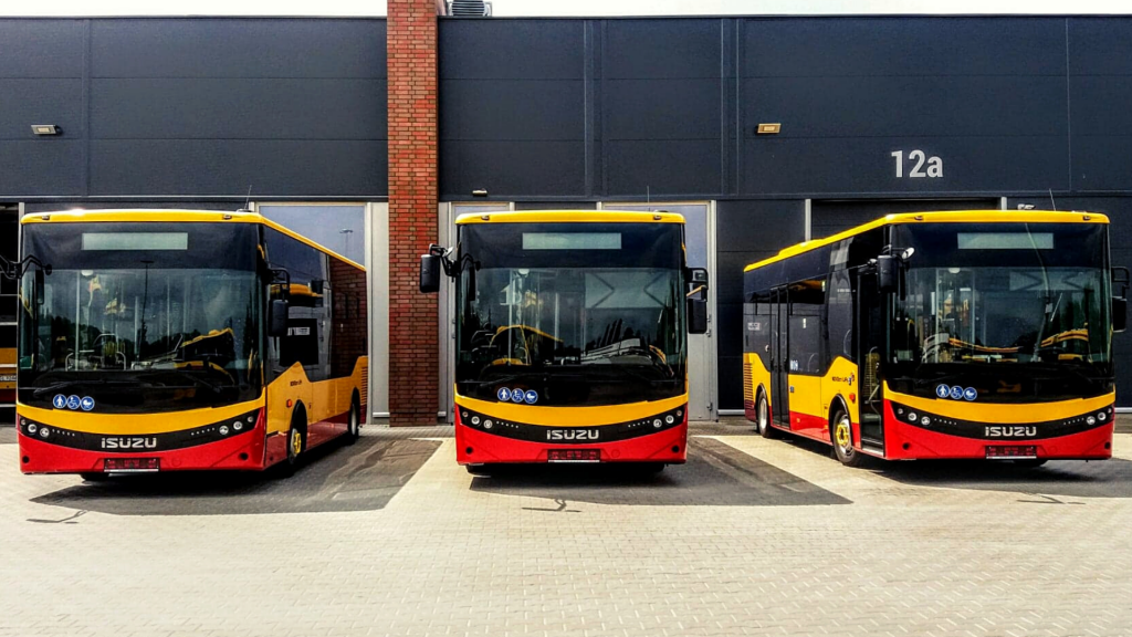 Nowe autobusy „mini” będą jeździć po łódzkich ulicach. Na których liniach będą kursować? [ZDJĘCIA] - Zdjęcie główne