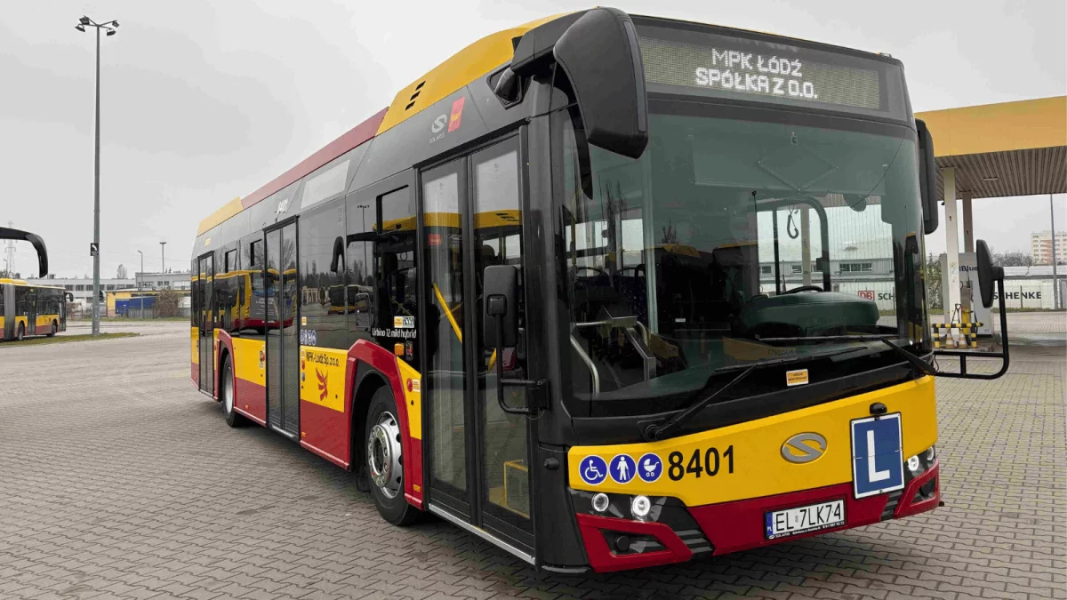 Ośrodek Szkolenia Kierowców MPK Łódź zyskał nowy autobus. To na nim będą się uczyć przyszli kierowcy [ZDJĘCIA] - Zdjęcie główne