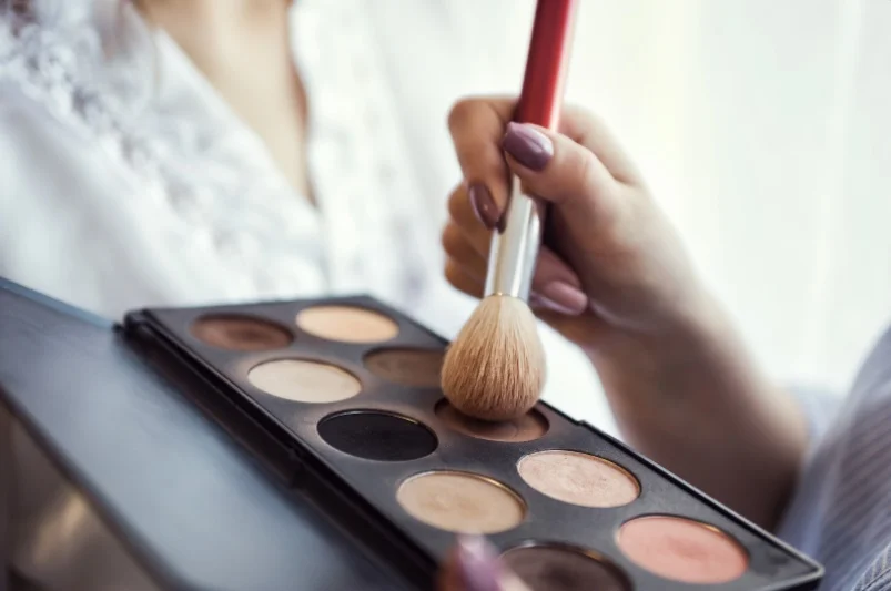 Pierwsze Piętro – kosmetyka – fryzjerstwo, ul. Lipowa 15/17, (ocena: 4,9)