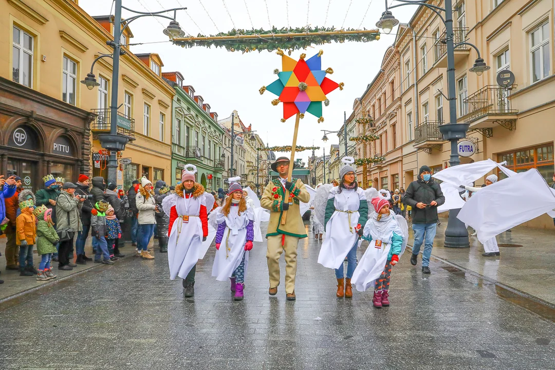 Orszak Trzech Króli przeszedł ulicą Piotrkowską