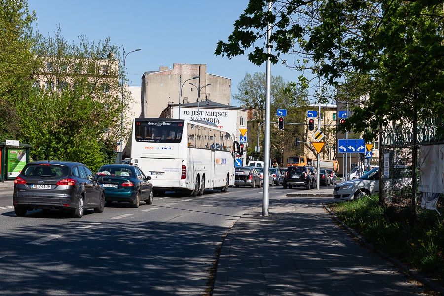 Korki Łódź. Sprawdź, co dzieje się na łódzkich drogach. Od 1 sierpnia czekają nas zmiany w komunikacji miejskiej [28.07.2021] - Zdjęcie główne