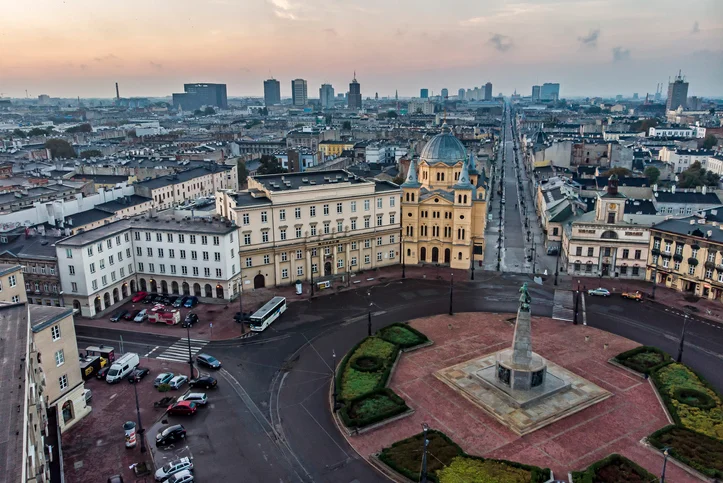 Jakich domów szukają osoby chcące zamieszkać w Łodzi? Jak kształtują się ceny? - Zdjęcie główne