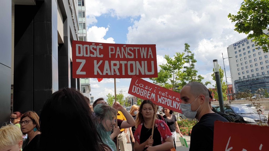 Kopalnia Porszewice. Protest w Łodzi. Mieszkańcy nie chcą kopalni w miejscu podłódzkiego lasu (fot. TuŁódź.pl)