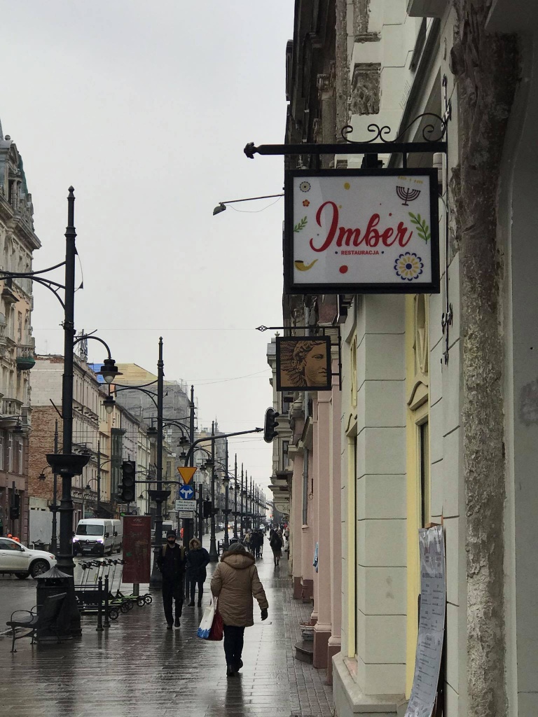 Sprawdziliśmy jak po emisji odcinka "Kuchennych Rewolucji" radzi sobie restauracja "Imber" z Łodzi (fot. redakcja TuŁódź) |wiadomości łódzkie|Łódź|TuŁódź