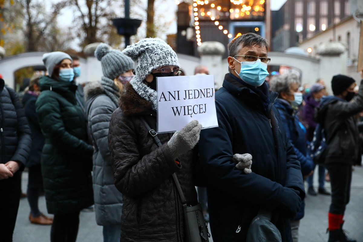 „Ani jednej więcej” - protest na Piotkowskiej w Łodzi