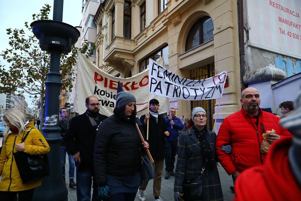 „Ani jednej więcej” - protest na Piotkowskiej w Łodzi