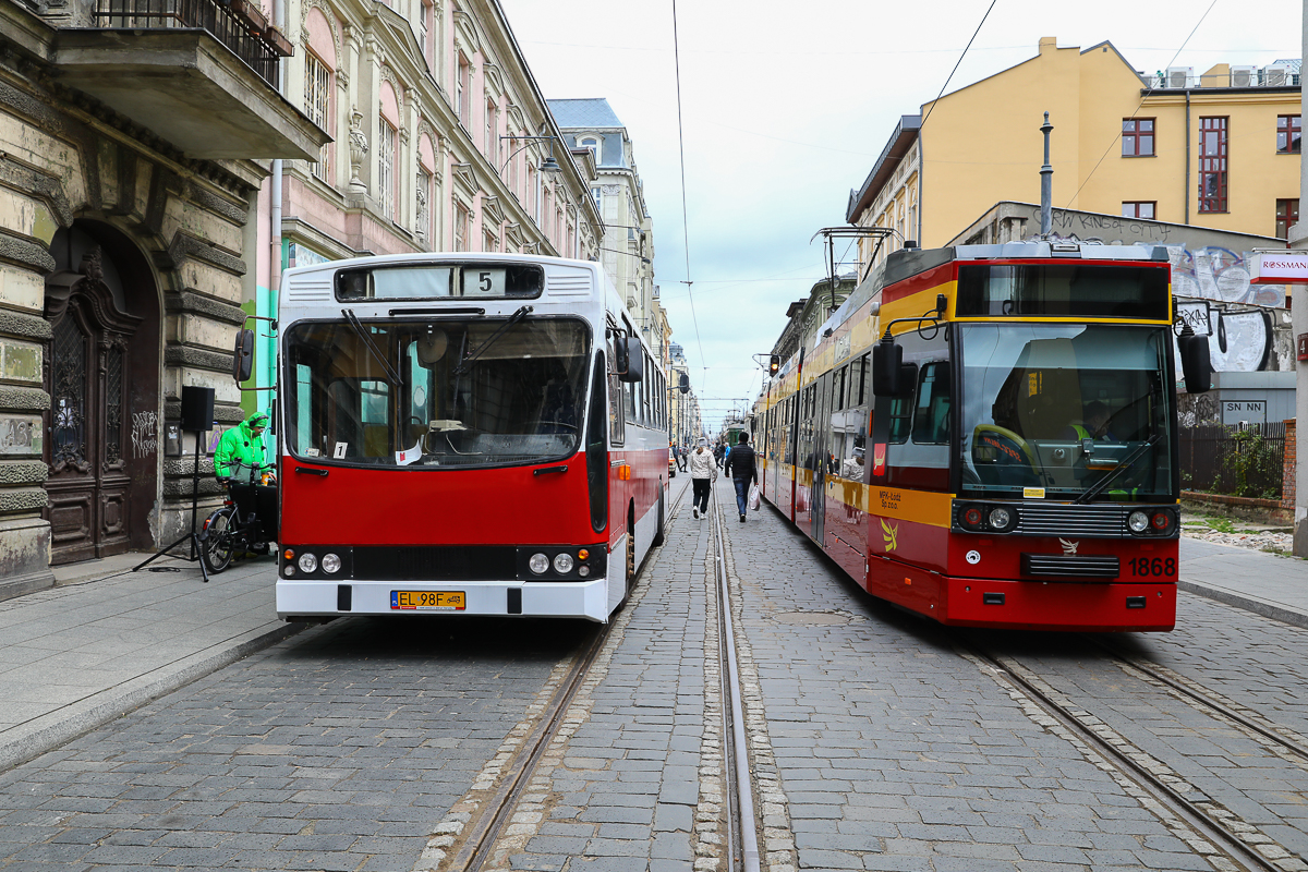 Najmłodszym mieszkańcom Łodzi szczególnie podobała się możliwość zwiedzenia starych tramwajów i autobusów