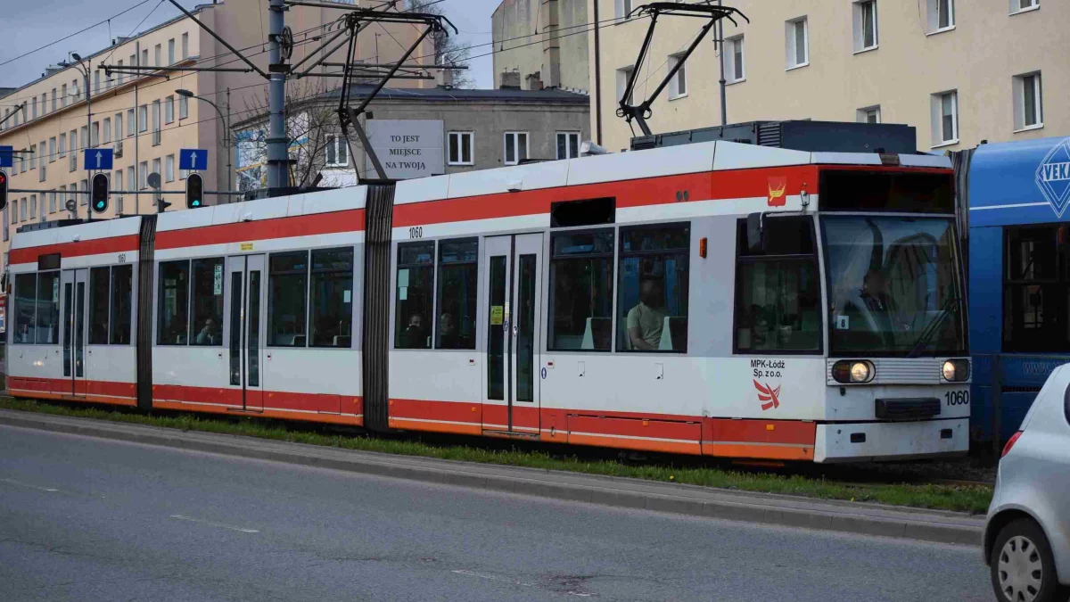 Obchody 11 listopada na Piotrkowskiej. Będą zmiany w kursowaniu tramwajów MPK Łódź - Zdjęcie główne