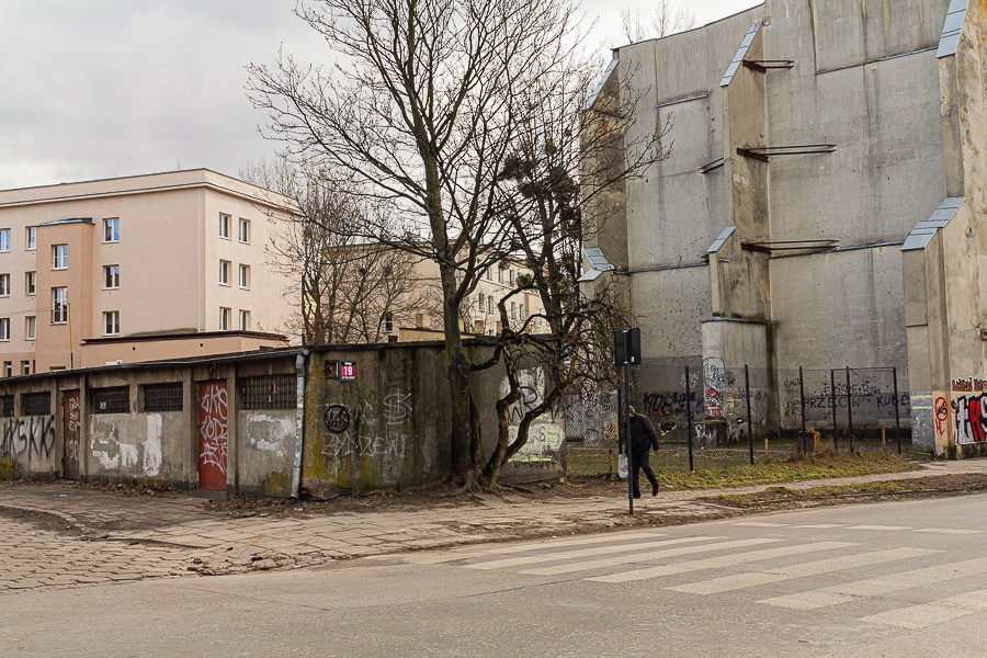 Łódź. Niebezpieczne ulice w Łodzi. Ulica Rybna Łódź (fot. TuŁódź.pl)