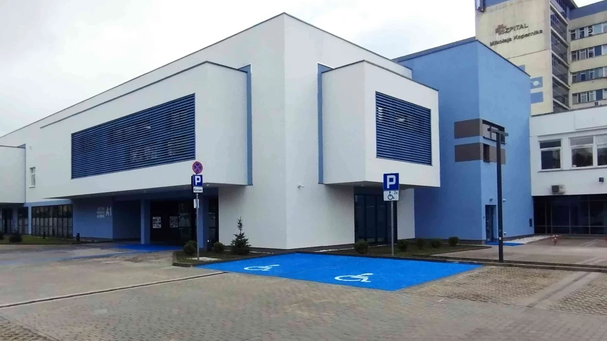 Bariatra ze szpitala Kopernika brał łapówki. Przeciwko niemu zeznaje 340 osób