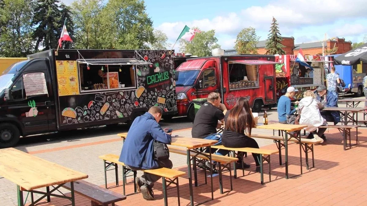 Foodtrucki, nocne pływanie, filmowy klasyk w nowej odsłonie, minerały i wiele więcej. Co robić w Łodzi i regionie w weekend 27-29 marca?
