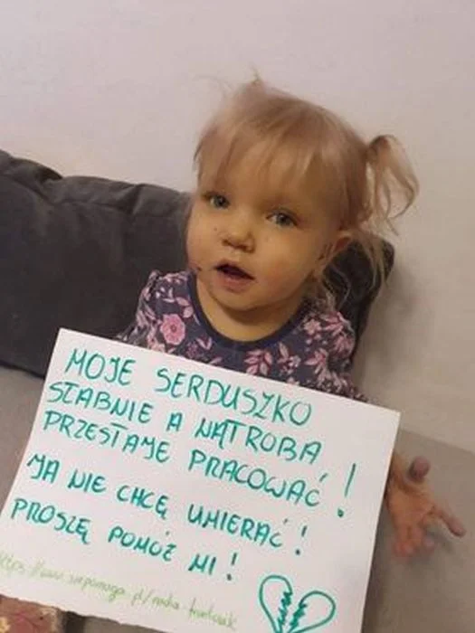 Nadia Frontczak z Łodzi ma dopiero dwa latka. Zmaga się z poważną wadą serca