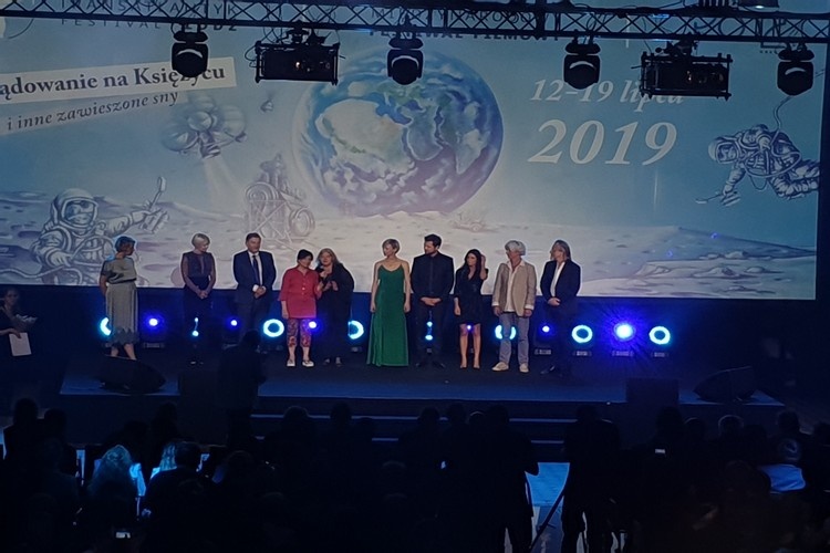 Łódzki Transatlantyk wylądował na Księżycu - relacja z Gali otwarcia IX edycji Festiwalu  - Zdjęcie główne