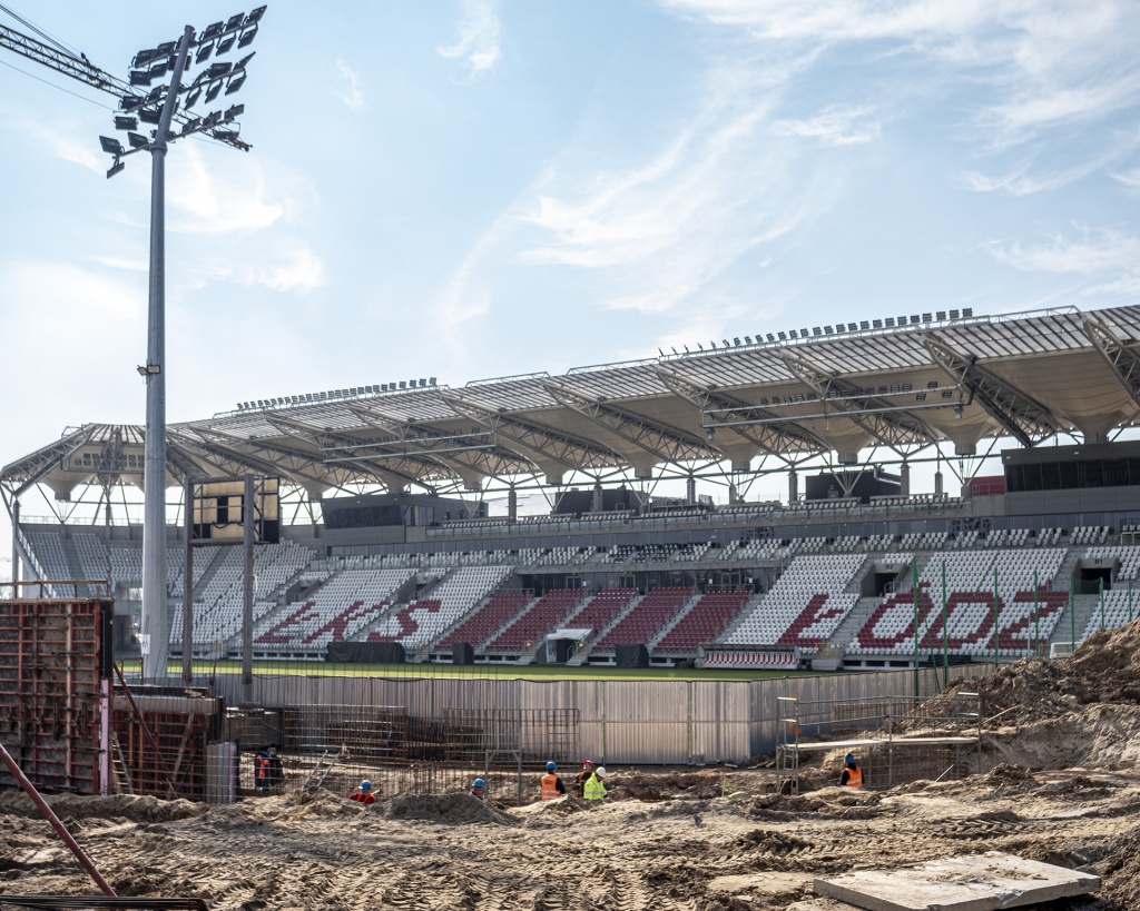 Koronawirus nie zatrzymuje prac na stadionie ŁKS-u [WIDEO | ZDJĘCIA] - Zdjęcie główne