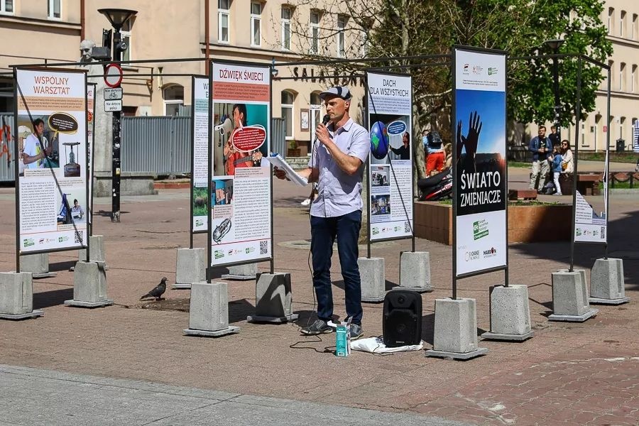 Krzysztof Igor Krawczyk i Trubadurzy podczas Festiwalu Weselnych Przebojów w Mrągowie [wideo] - Zdjęcie główne